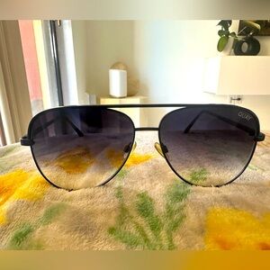 Quay sunglasses high key extra large